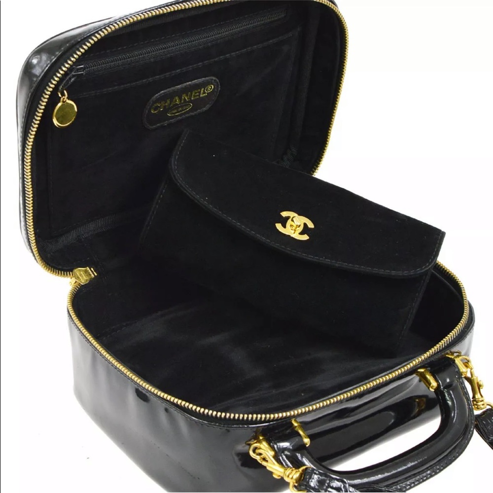 Chanel Patent Vanity Tote With Chanel Velvet Pouch - Picture 3 of 3